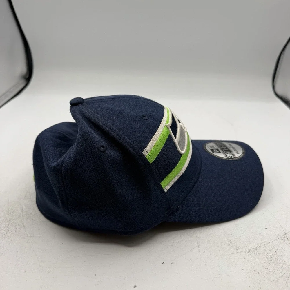 New Era 39Thirty Seattle Seahawks Hat Cap Sz M/L Stretch Flex Fit NFL Football